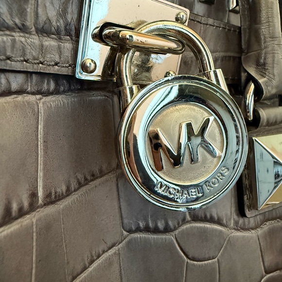 Michael Kors Vintage Croc Embossed Hilton Tote - Picture 8 of 16